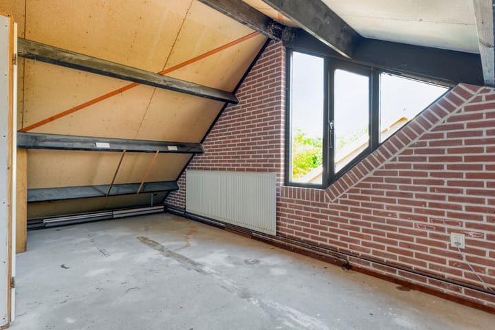 Photo 31 of Meester Holtropstraat 10