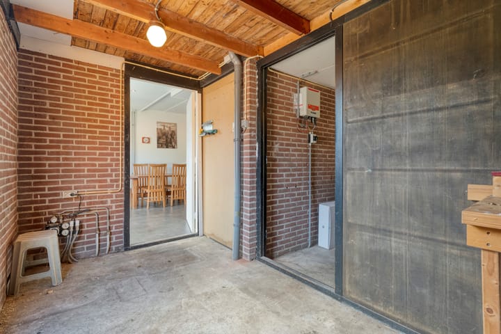 Photo 33 of Meester Holtropstraat 10