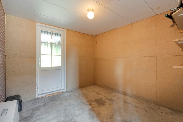 Photo 34 of Meester Holtropstraat 10