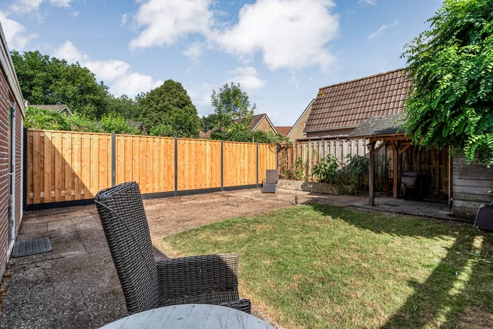 Photo 39 of Meester Holtropstraat 10