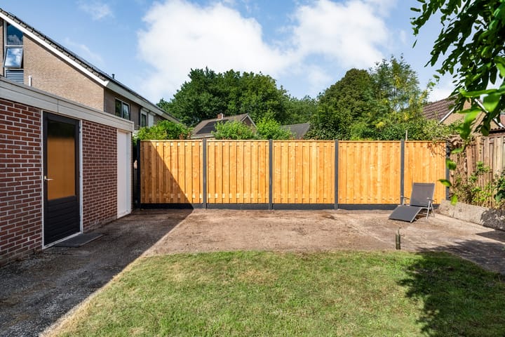 Photo 40 of Meester Holtropstraat 10