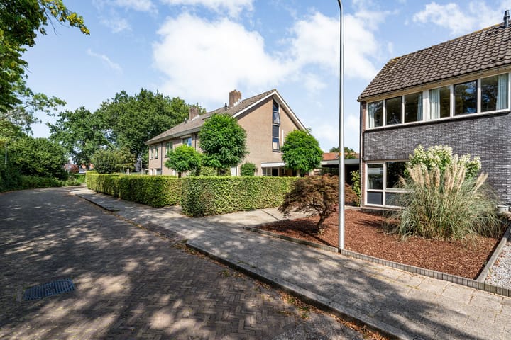 Photo 43 of Meester Holtropstraat 10