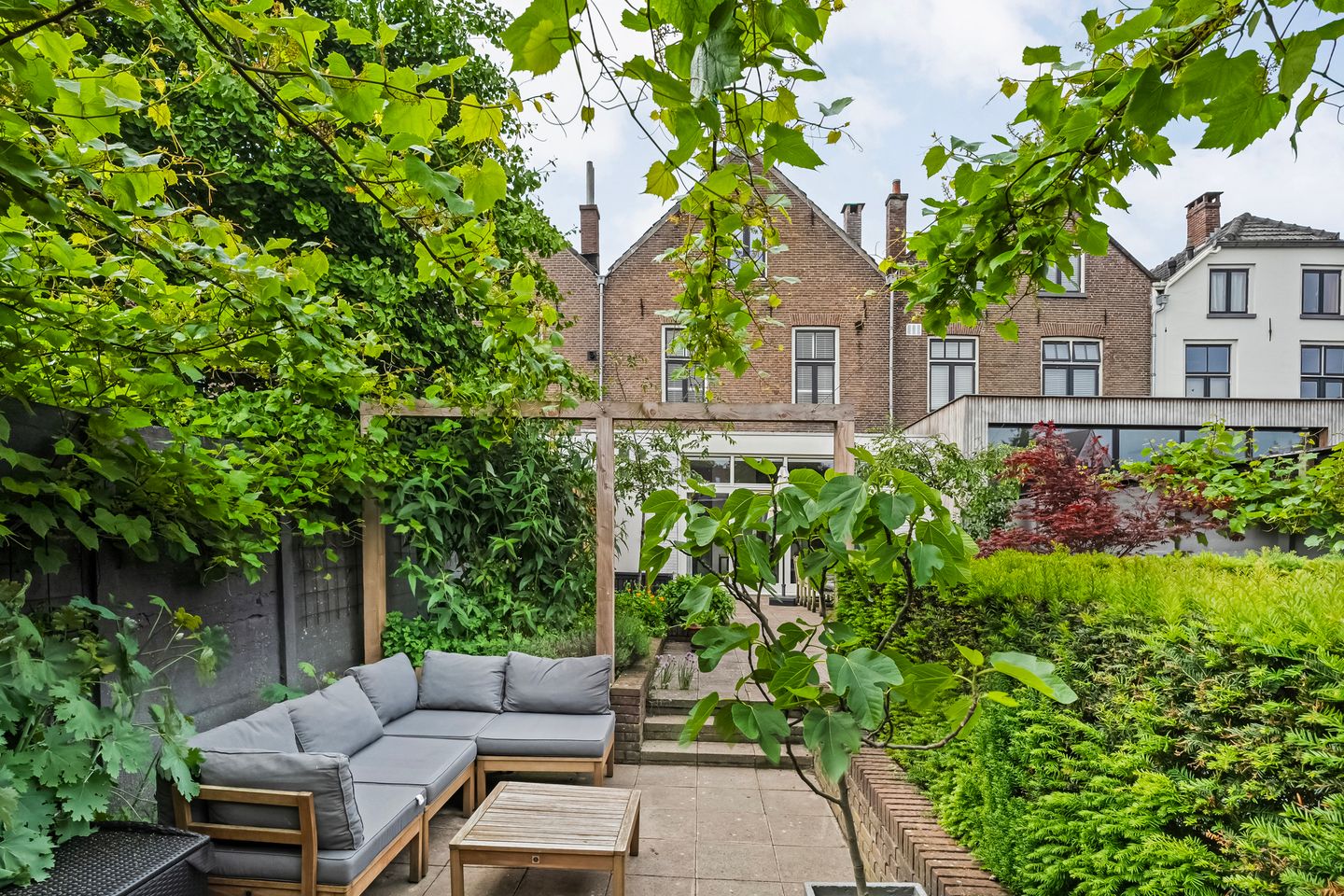 Foto 55 van Rhijnvis Feithlaan 8