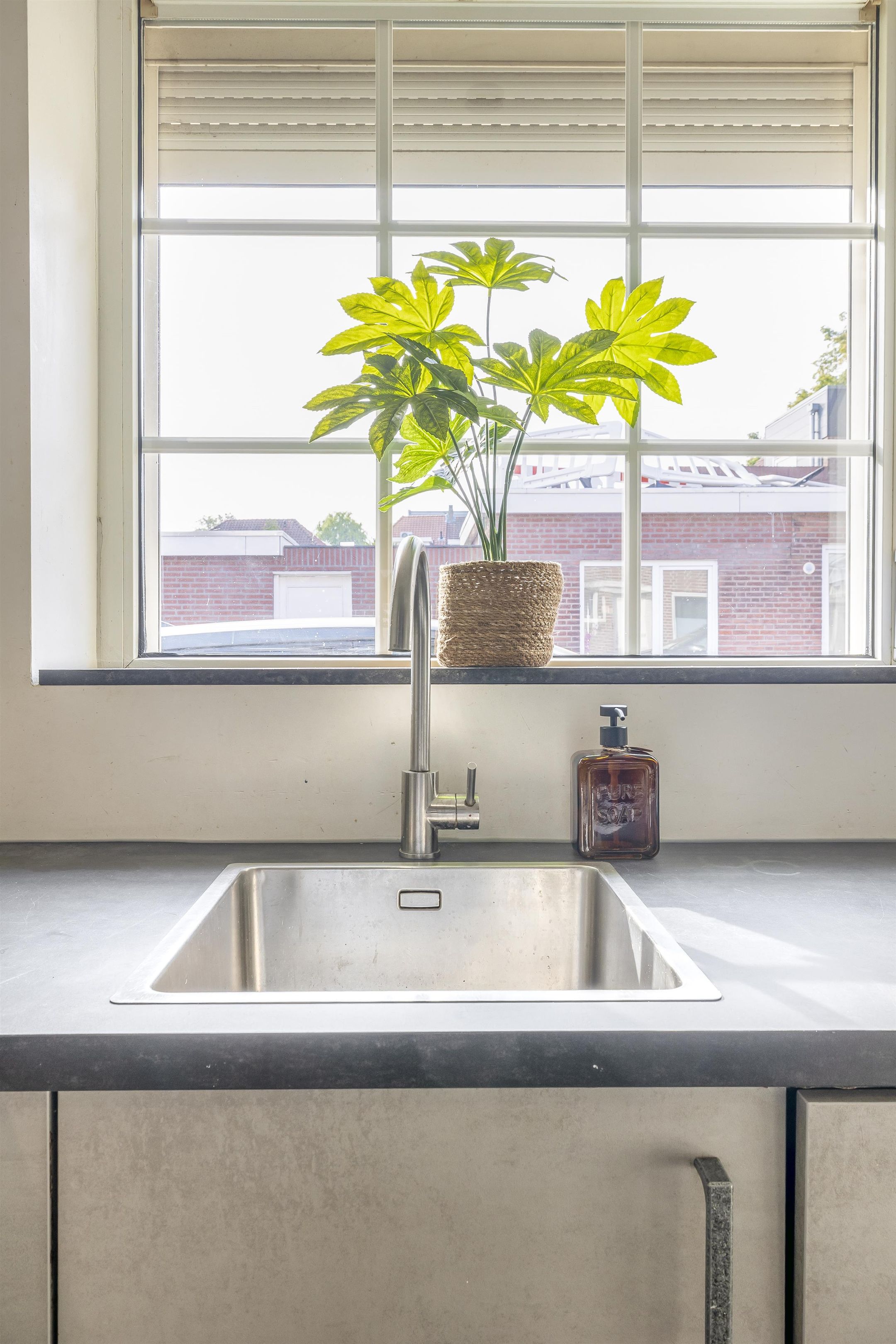 Photo 12 of Jacob Roggeveenstraat 21