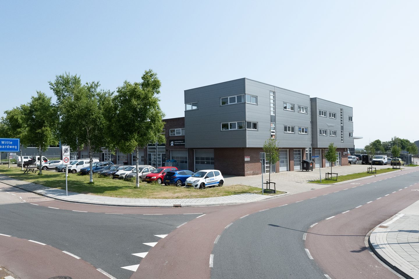 View photo 2 of Witte Paardweg 52-B