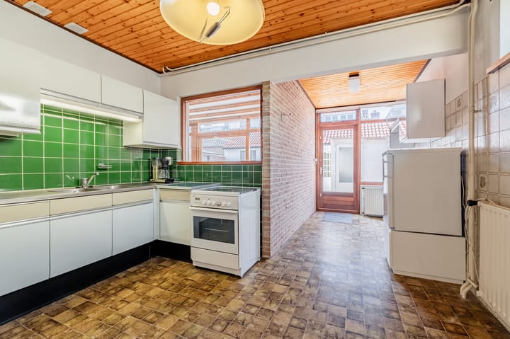 Photo 14 of Irenestraat 23