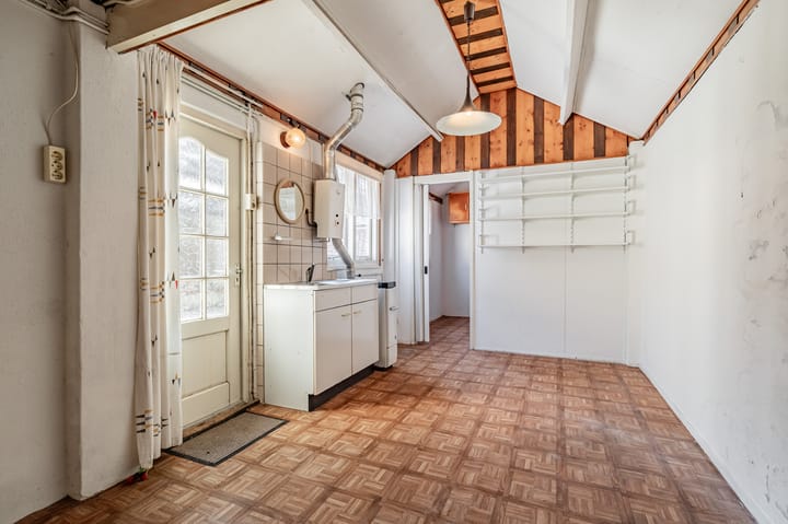 Photo 38 of Irenestraat 23