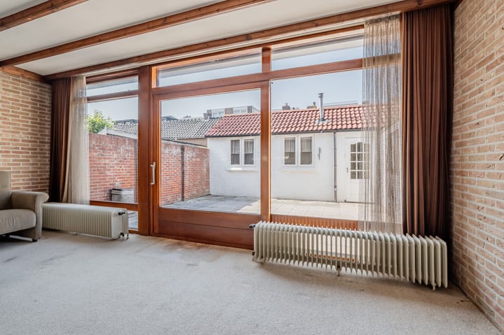 Photo 11 of Irenestraat 23