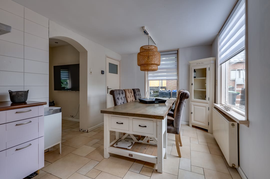 Photo 17 of Julianastraat 28