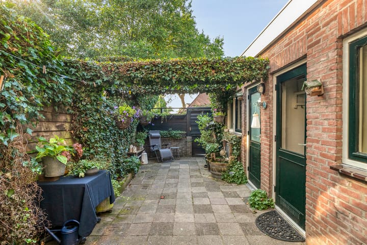 Foto 21 van Jan van Galenstraat 3