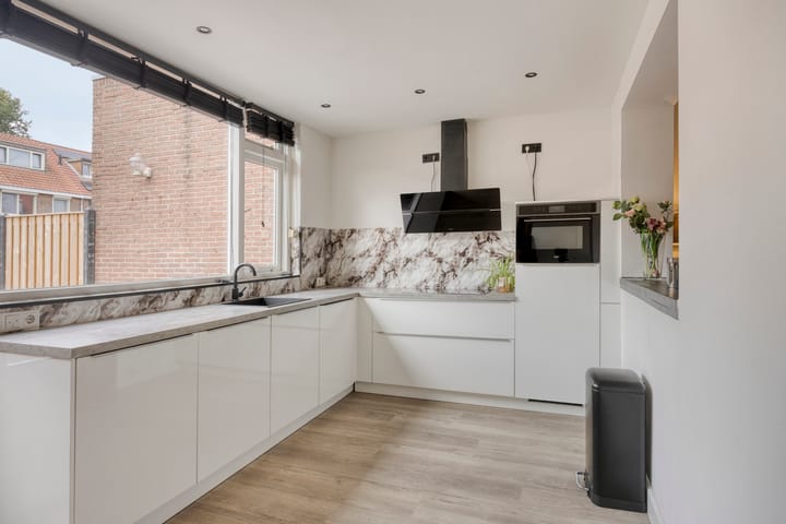 Foto 15 van Moerdijkstraat 18