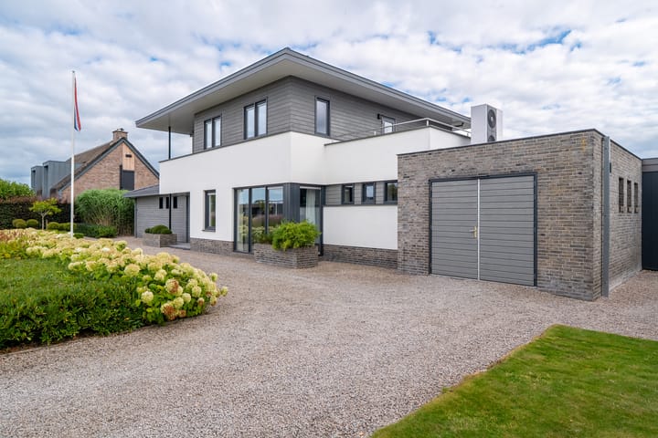 Photo 10 of Freya 11