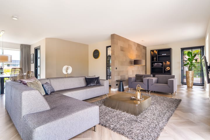 Photo 14 of Freya 11