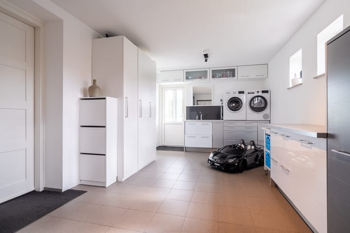 Photo 32 of Freya 11