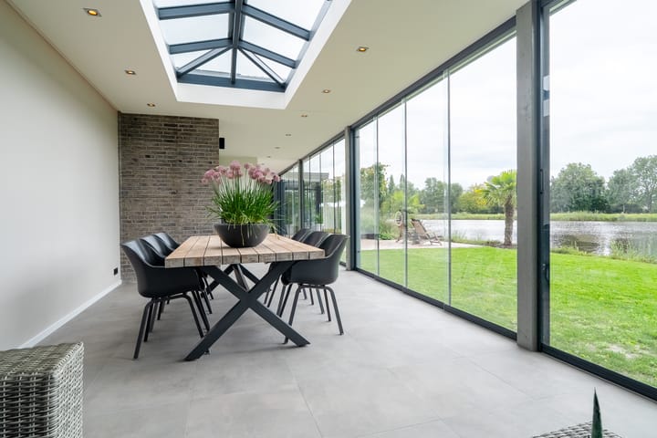 Photo 36 of Freya 11