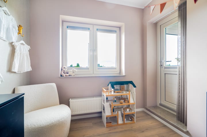 Photo 52 of Freya 11