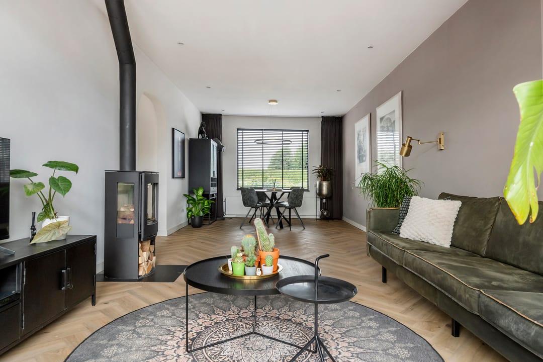 Photo 11 of Beatrixstraat 14