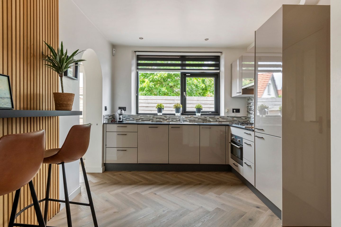 Photo 20 of Beatrixstraat 14