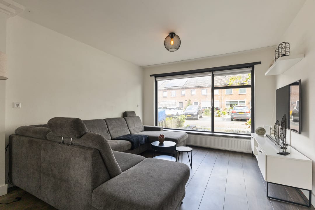 Photo 13 of Van Steenstraat 35