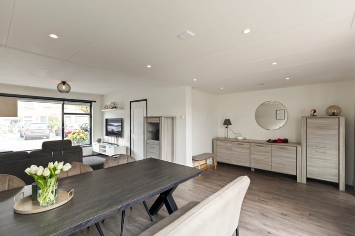 Foto 15 van Van Steenstraat 35