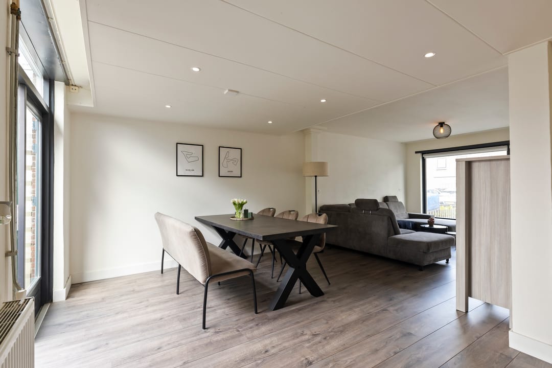 Photo 16 of Van Steenstraat 35