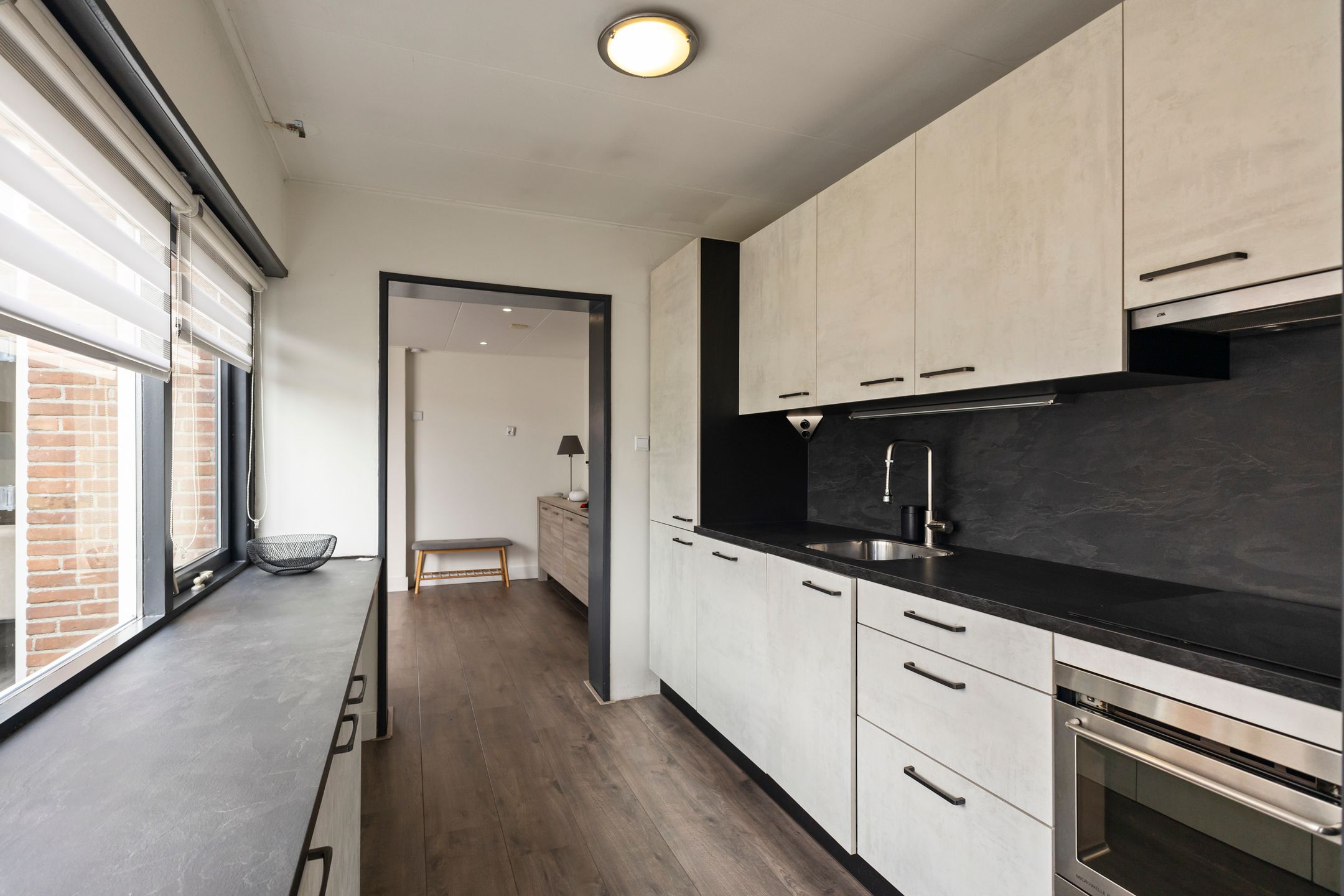 Photo 18 of Van Steenstraat 35