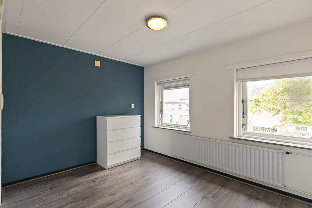 Photo 28 of Van Steenstraat 35