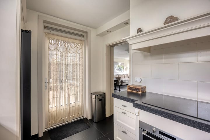 Photo 3 of Orthen 53-H