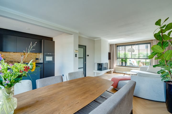 Photo 2 of Burgemeester van Trichtlaan 2