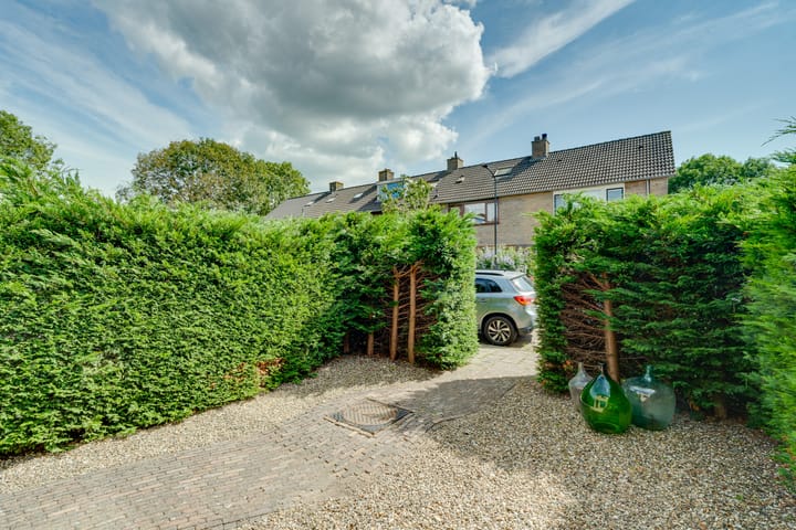 Photo 4 of Burgemeester van Trichtlaan 2