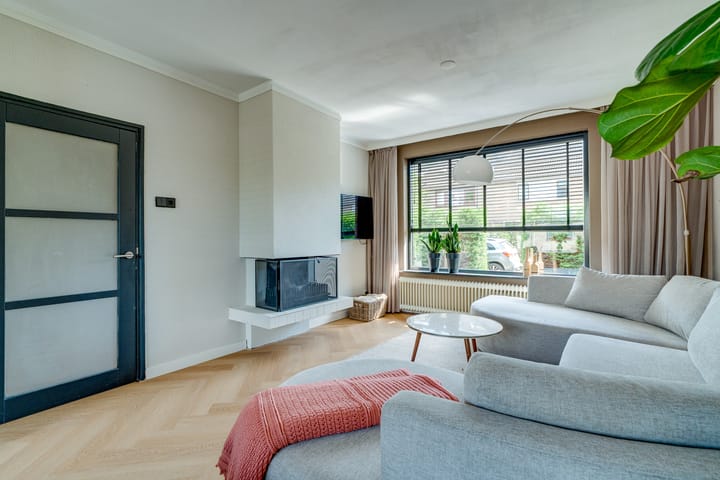 Photo 9 of Burgemeester van Trichtlaan 2