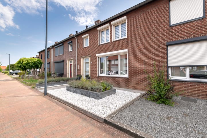 Photo 6 of Tuinstraat 18