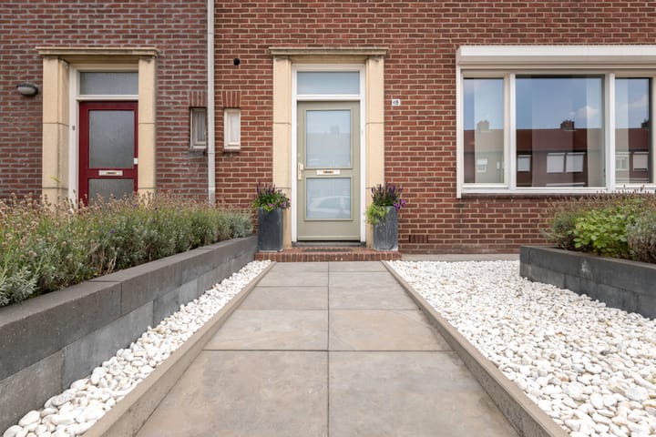 Photo 7 of Tuinstraat 18