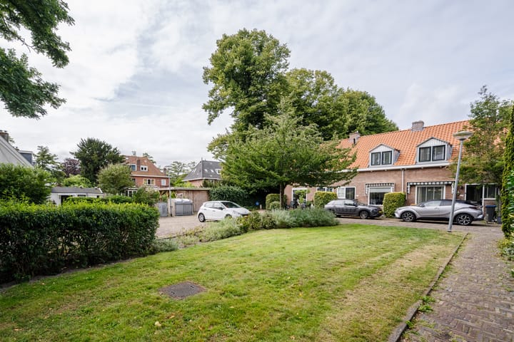 Foto 30 van Kerkplein 8