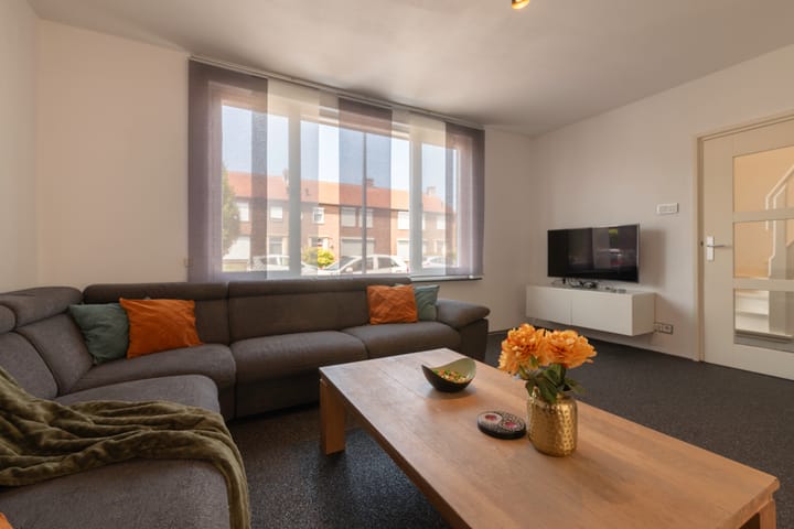 Photo 12 of Tuinstraat 18