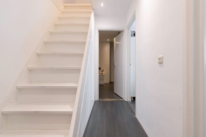 Photo 38 of Tuinstraat 18