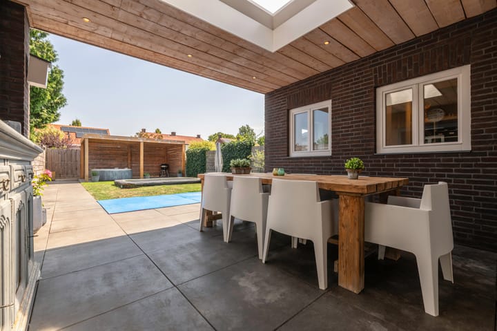 Photo 42 of Tuinstraat 18