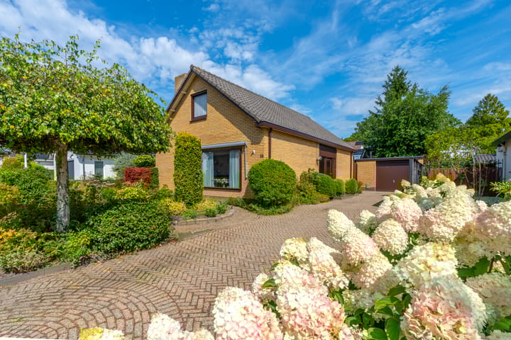 Photo 2 of Willem de Zwijgerlaan 15