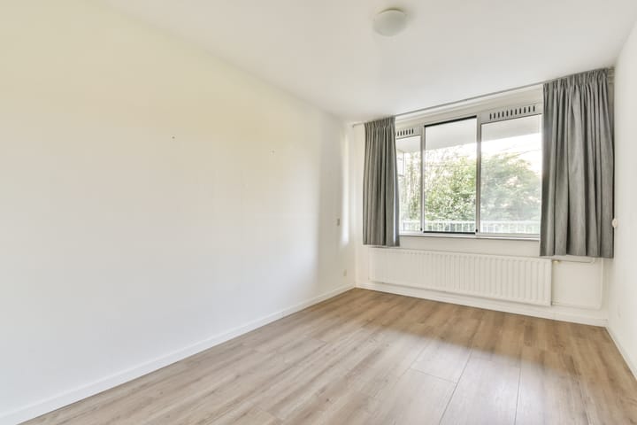 Photo 10 of Jan Witheijnstraat 36