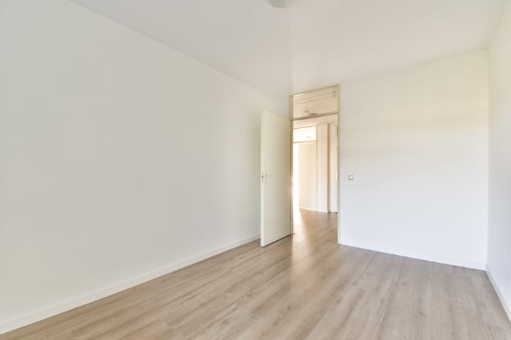 Photo 11 of Jan Witheijnstraat 36