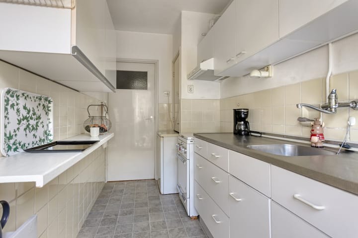 Foto 16 van Albardastraat 144