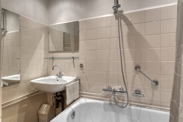 Foto 21 van Albardastraat 144