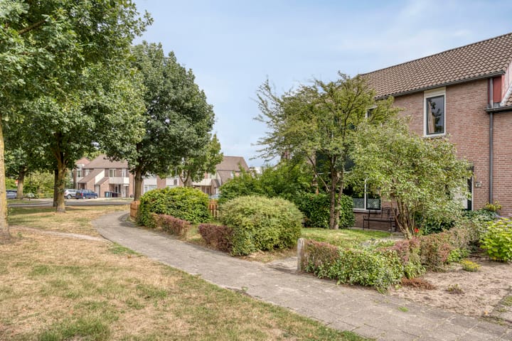 Foto 2 van Rivierensingel 27