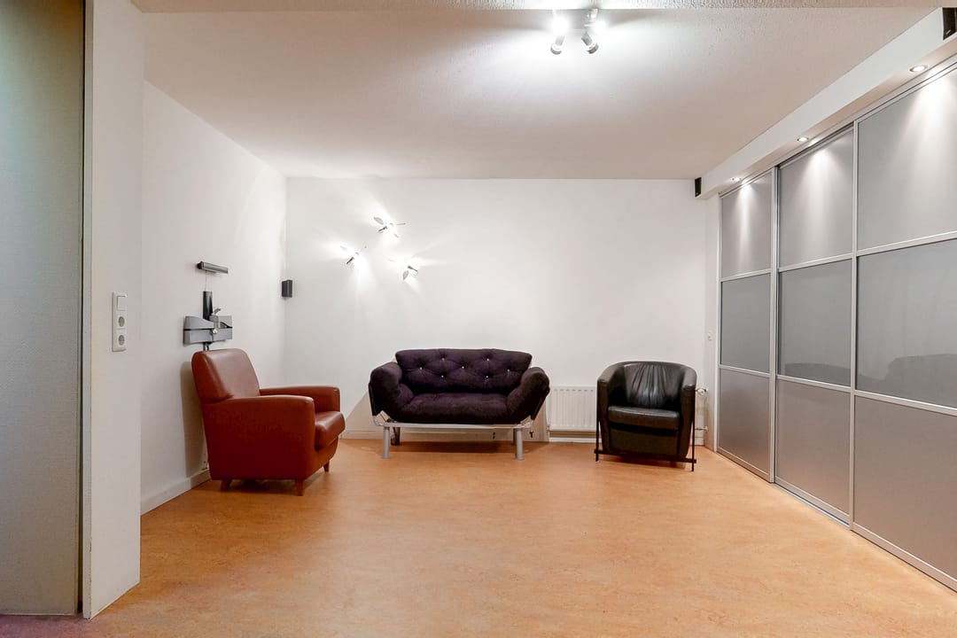 Photo 32 of Gerard Doulaan 36