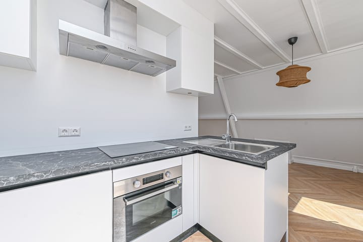 Foto 10 van Weimarstraat 112-B