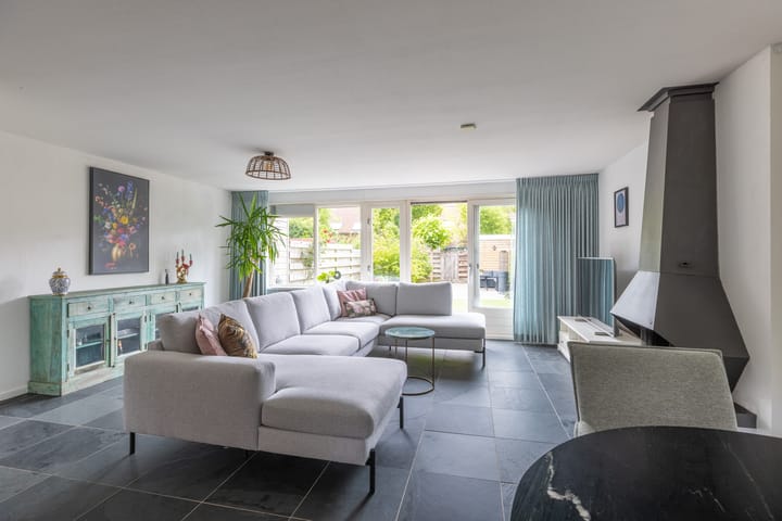 Foto 9 van Moutmolenstraat 28