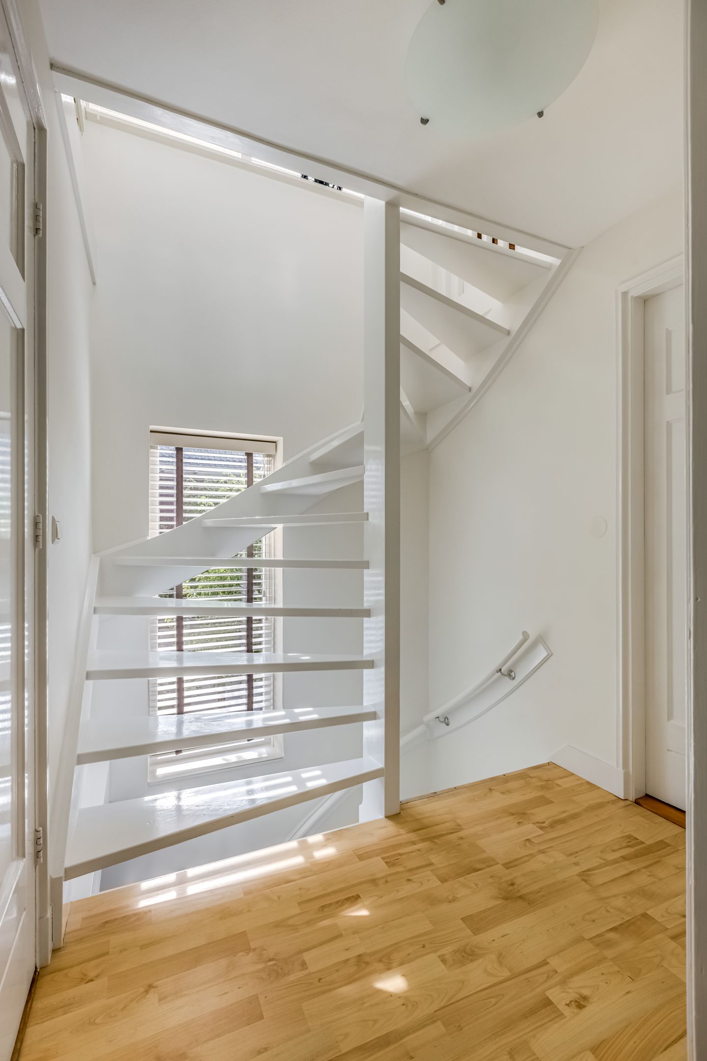 Foto 39 van Julianalaan 5