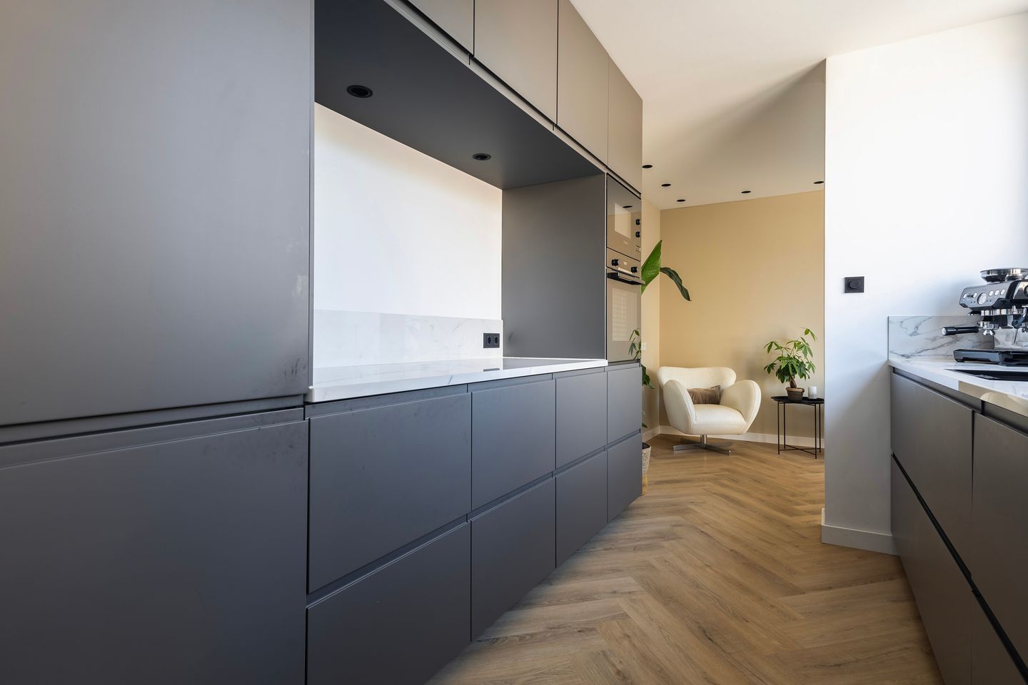 Photo 19 of Graldastins 57