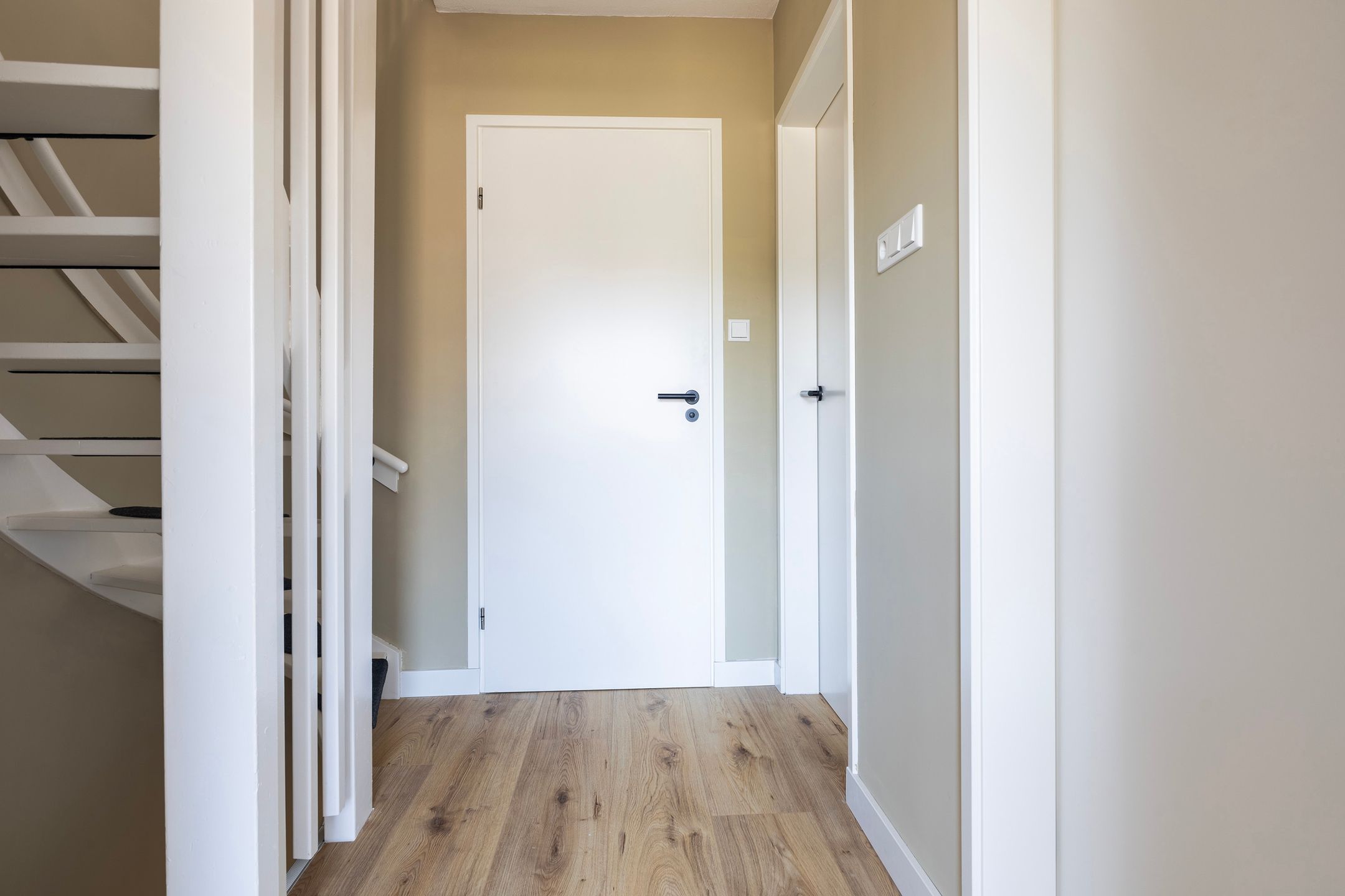 Photo 24 of Graldastins 57