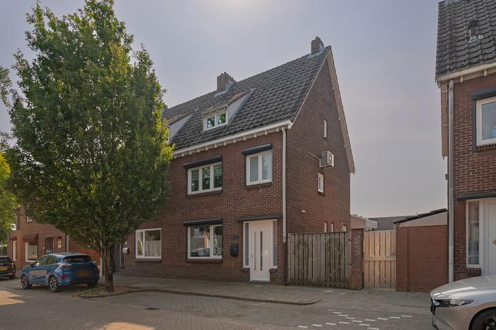 Foto 1 van Leliestraat 36